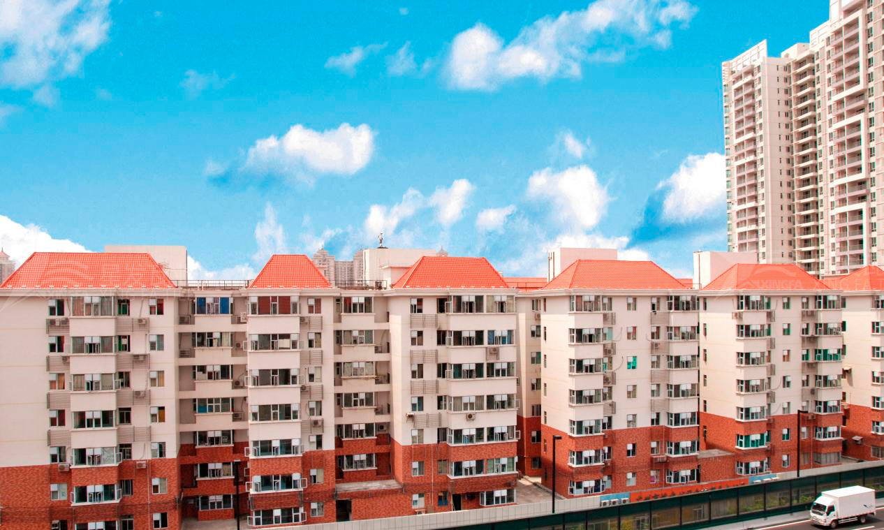 平改坡工程用合成樹脂瓦的優勢，不僅僅是提升城市形象那么簡單！